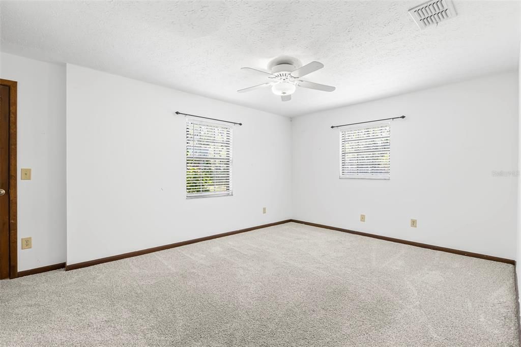 En Venta: $524,900 (3 camas, 2 baños, 2042 Pies cuadrados)
