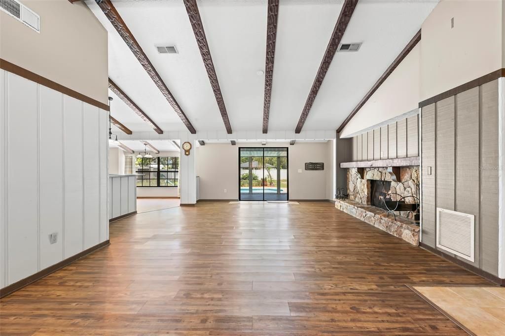 En Venta: $524,900 (3 camas, 2 baños, 2042 Pies cuadrados)