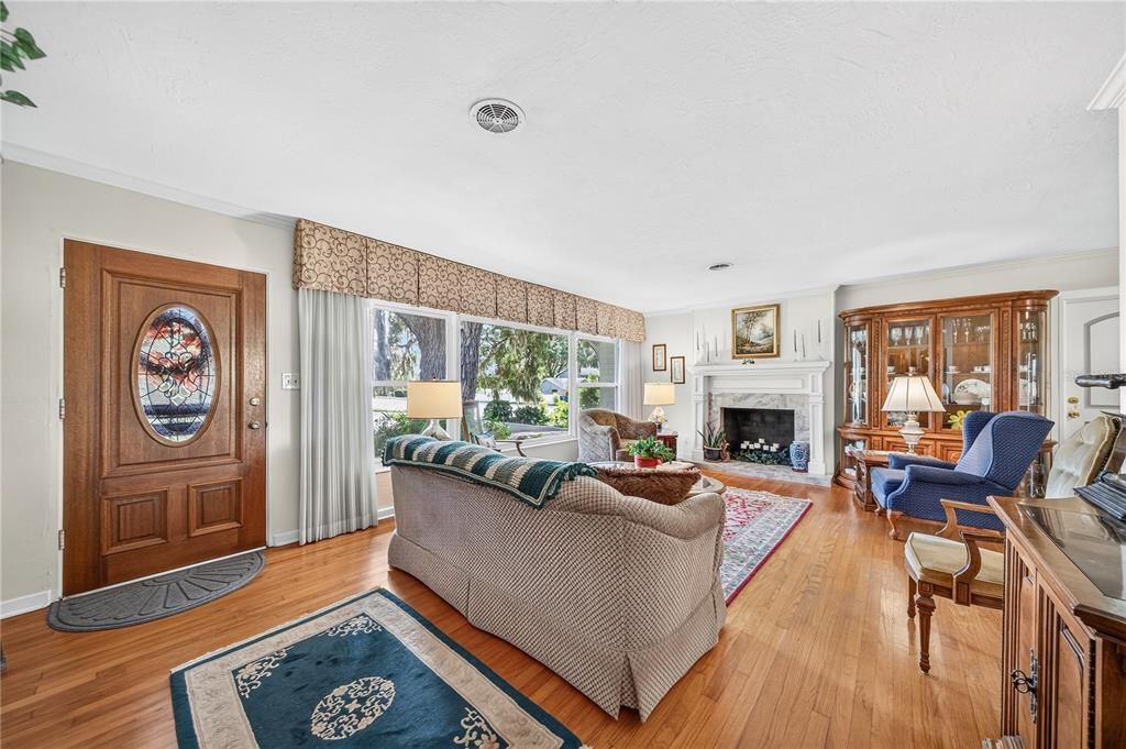 En Venta: $1,050,000 (3 camas, 2 baños, 2009 Pies cuadrados)