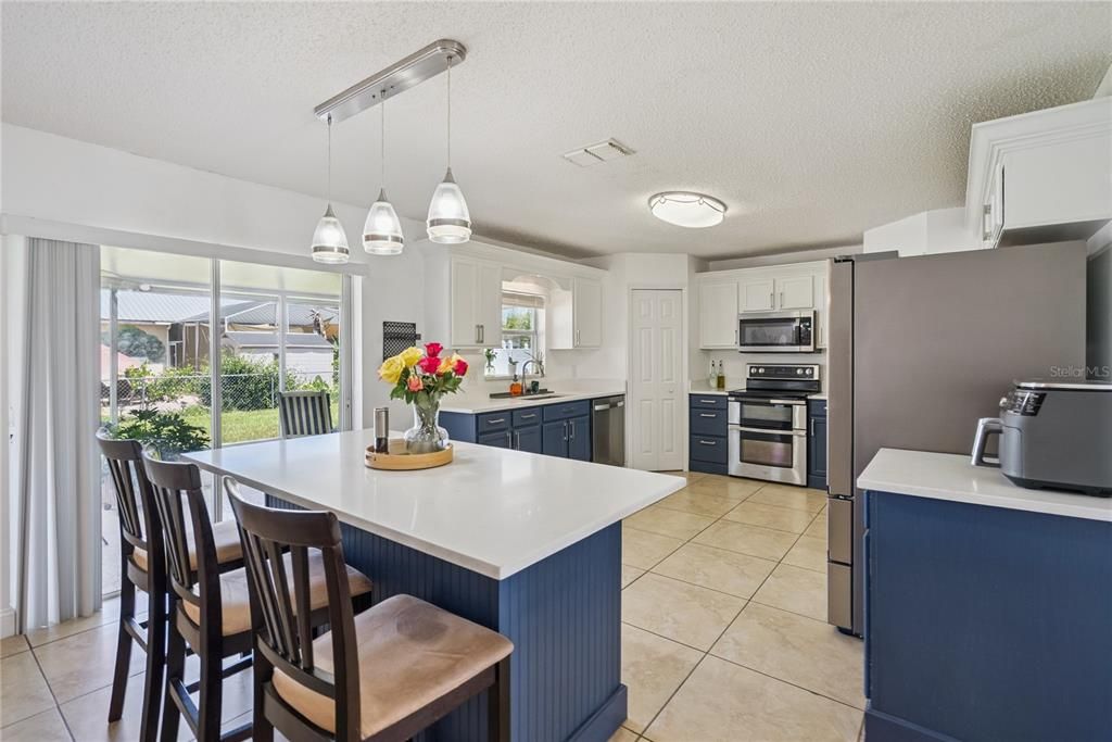 For Sale: $425,000 (4 beds, 2 baths, 2821 Square Feet)