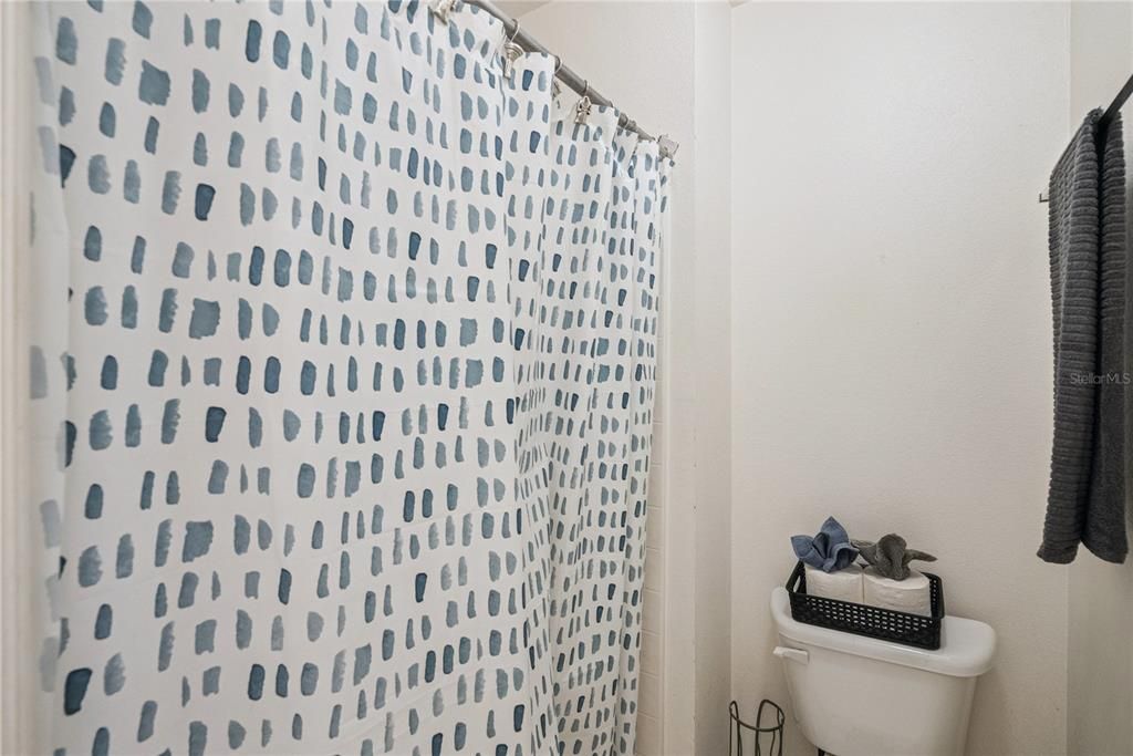 For Sale: $425,000 (4 beds, 2 baths, 2821 Square Feet)