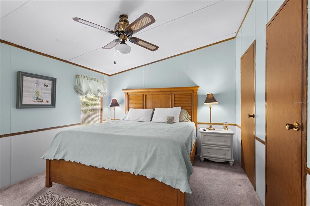 For Sale: $149,900 (3 beds, 2 baths, 1184 Square Feet)