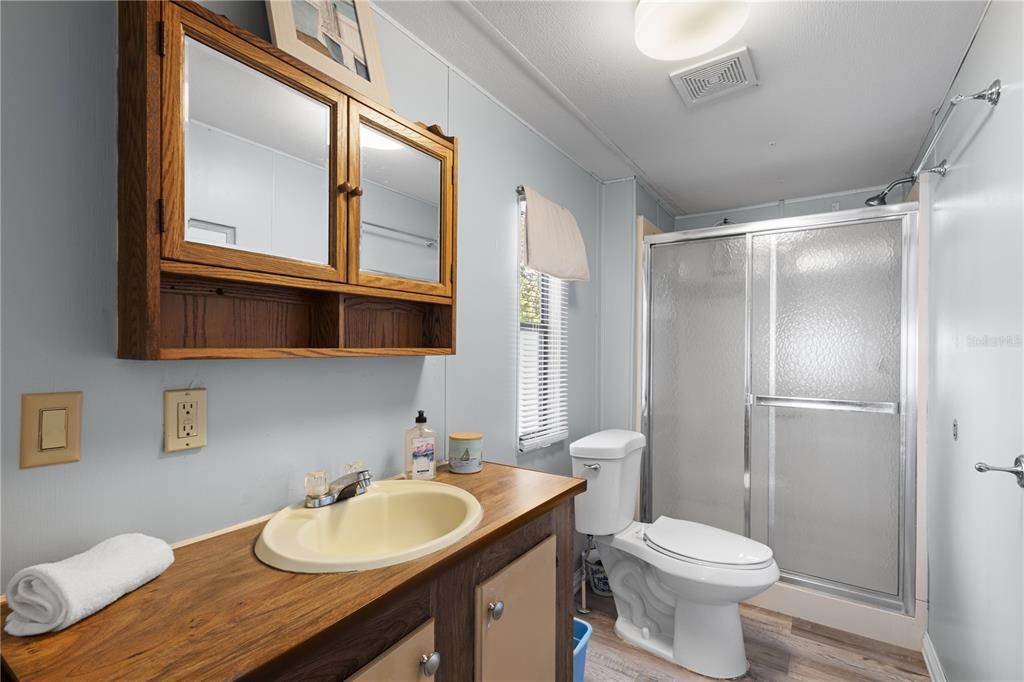 For Sale: $149,900 (3 beds, 2 baths, 1184 Square Feet)