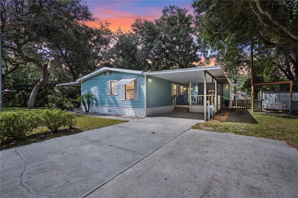 For Sale: $149,900 (3 beds, 2 baths, 1184 Square Feet)