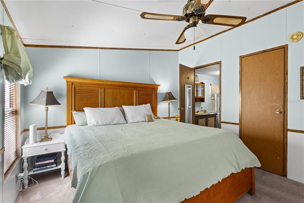For Sale: $149,900 (3 beds, 2 baths, 1184 Square Feet)