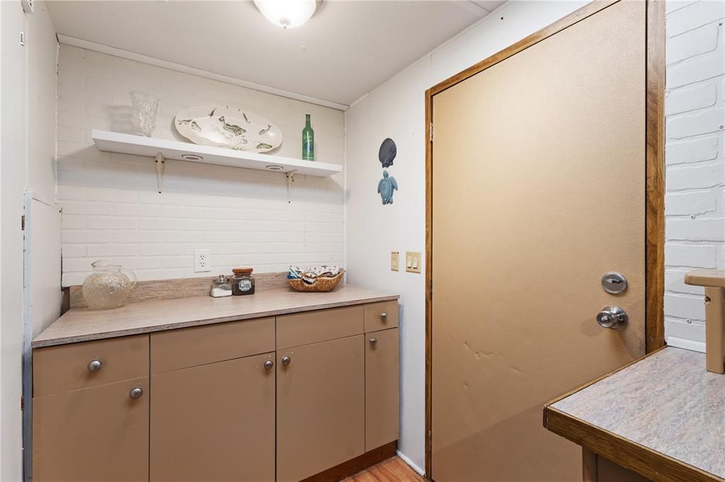 For Sale: $149,900 (3 beds, 2 baths, 1184 Square Feet)