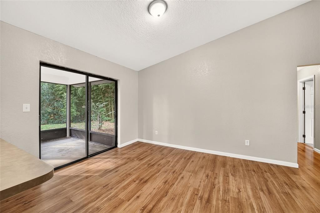 En Venta: $225,000 (3 camas, 2 baños, 1400 Pies cuadrados)