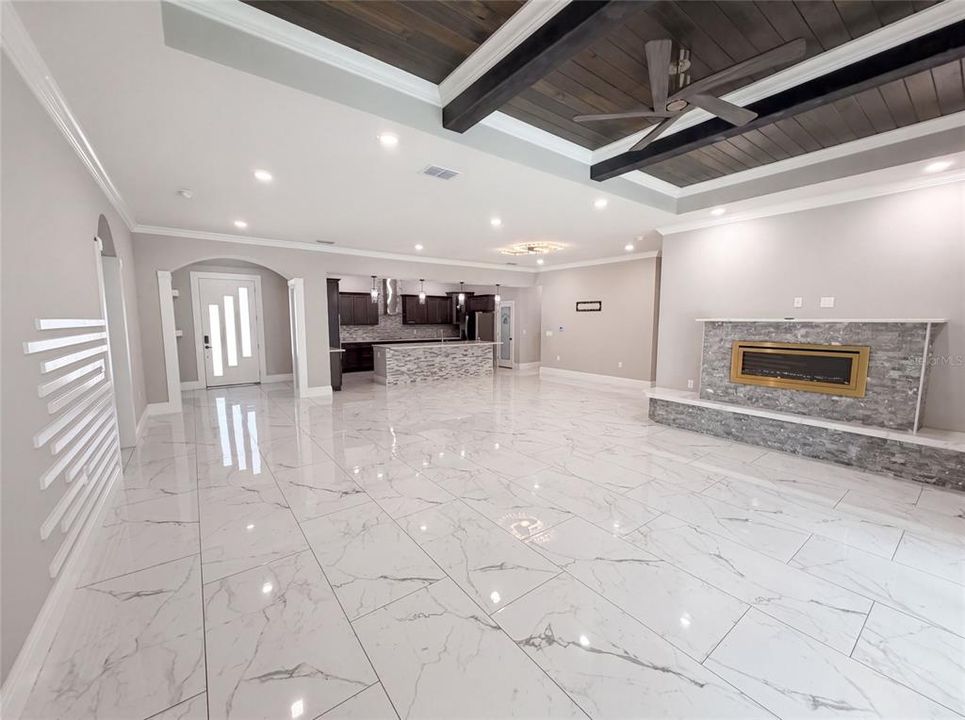 En Venta: $1,040,000 (4 camas, 3 baños, 3036 Pies cuadrados)