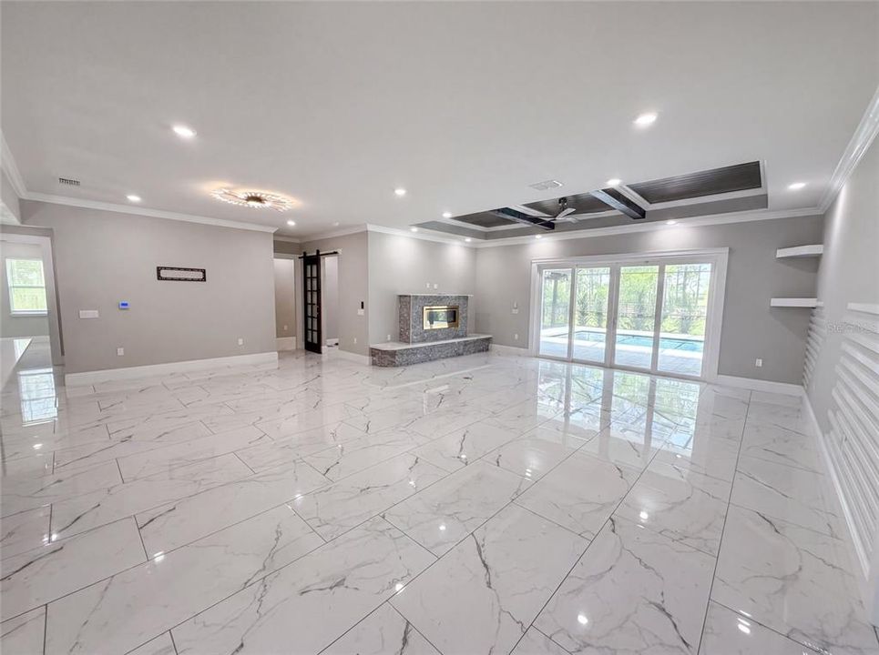 En Venta: $1,040,000 (4 camas, 3 baños, 3036 Pies cuadrados)