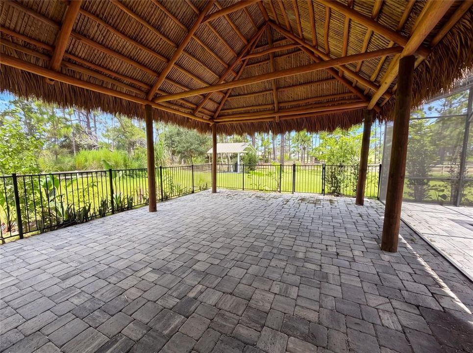 En Venta: $1,040,000 (4 camas, 3 baños, 3036 Pies cuadrados)