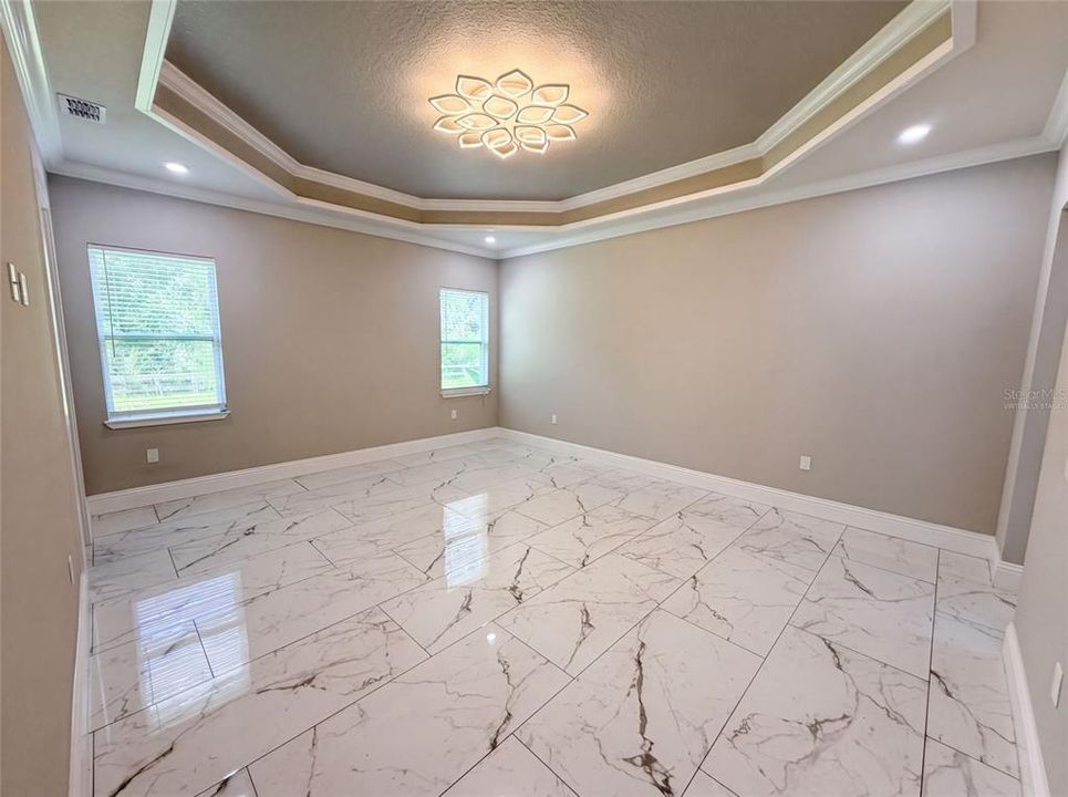 En Venta: $1,040,000 (4 camas, 3 baños, 3036 Pies cuadrados)