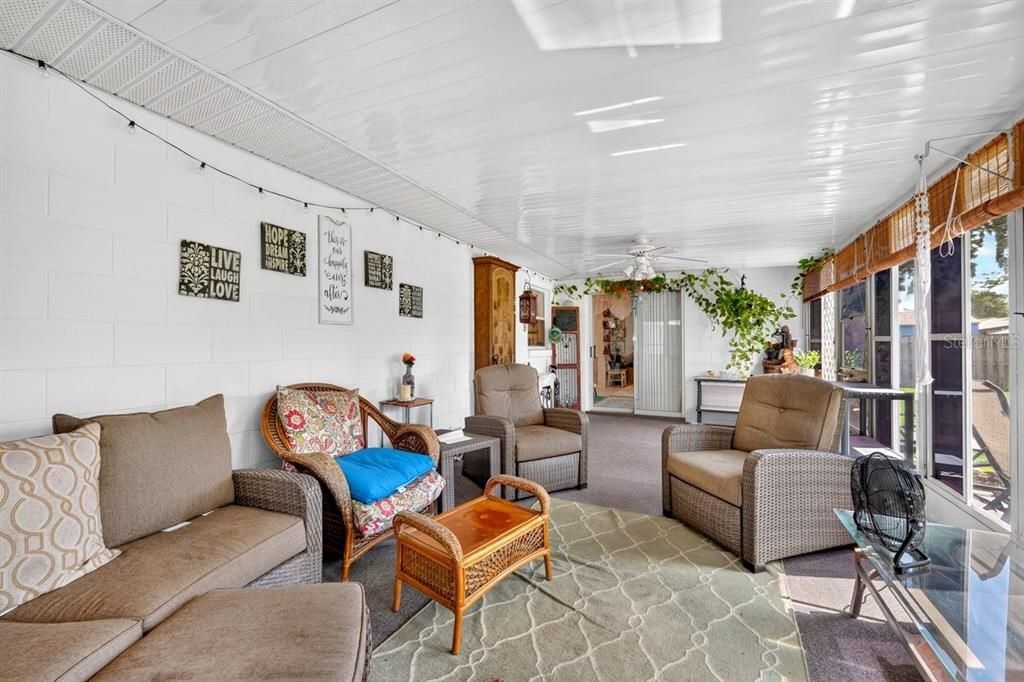 For Sale: $320,000 (3 beds, 2 baths, 1546 Square Feet)