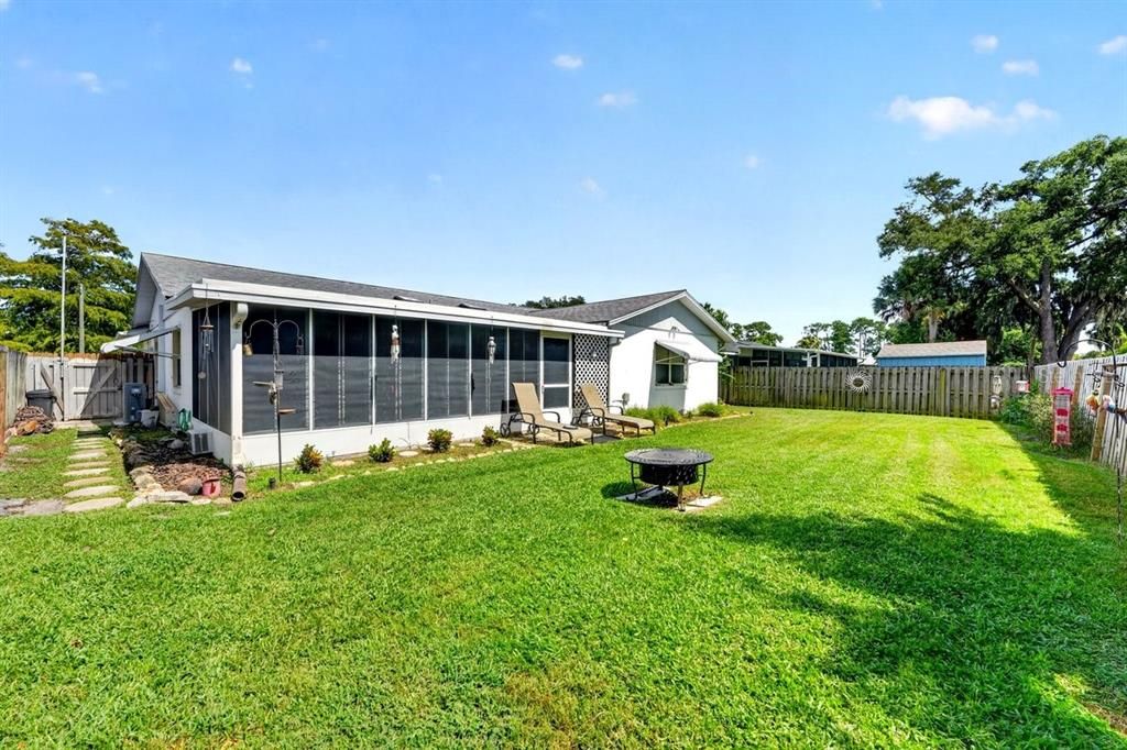 For Sale: $320,000 (3 beds, 2 baths, 1546 Square Feet)