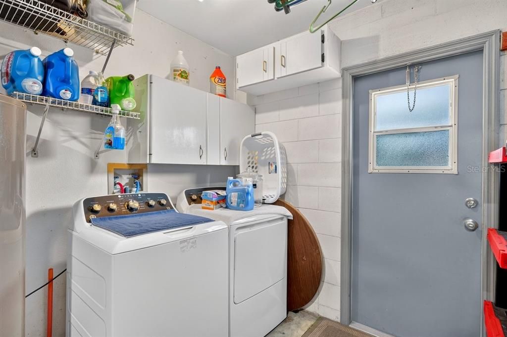 For Sale: $320,000 (3 beds, 2 baths, 1546 Square Feet)