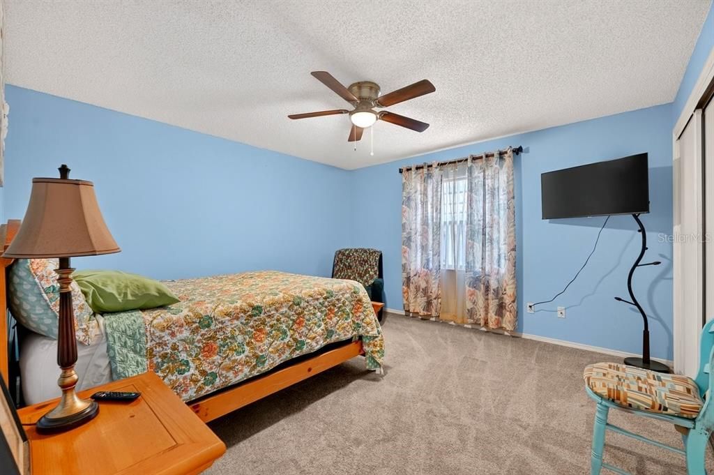 For Sale: $320,000 (3 beds, 2 baths, 1546 Square Feet)