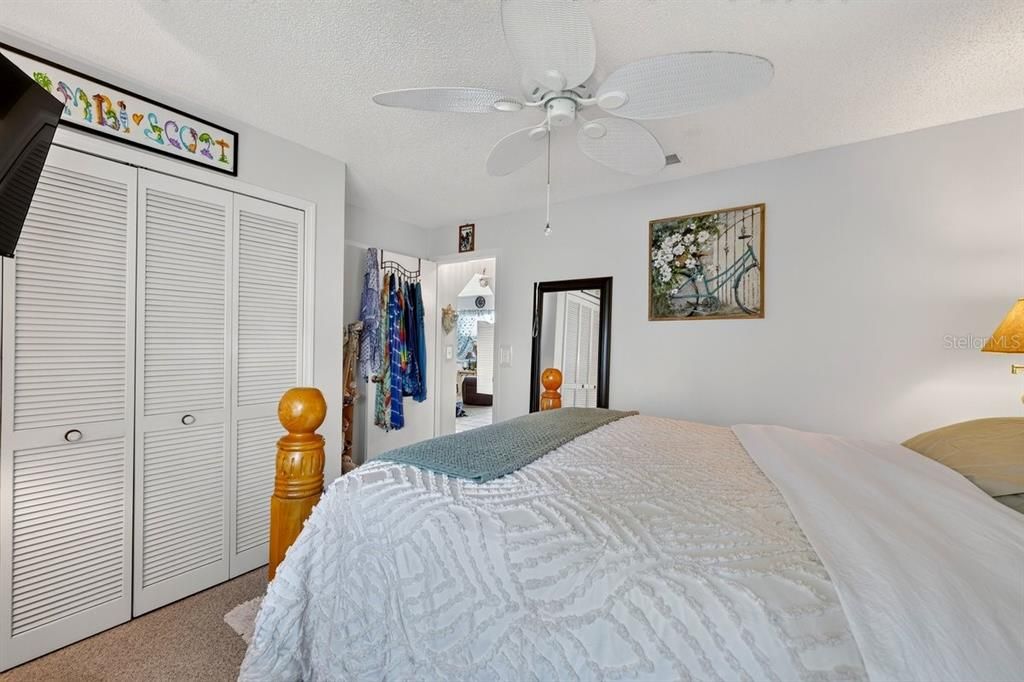 For Sale: $320,000 (3 beds, 2 baths, 1546 Square Feet)