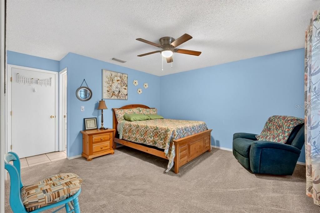 For Sale: $320,000 (3 beds, 2 baths, 1546 Square Feet)
