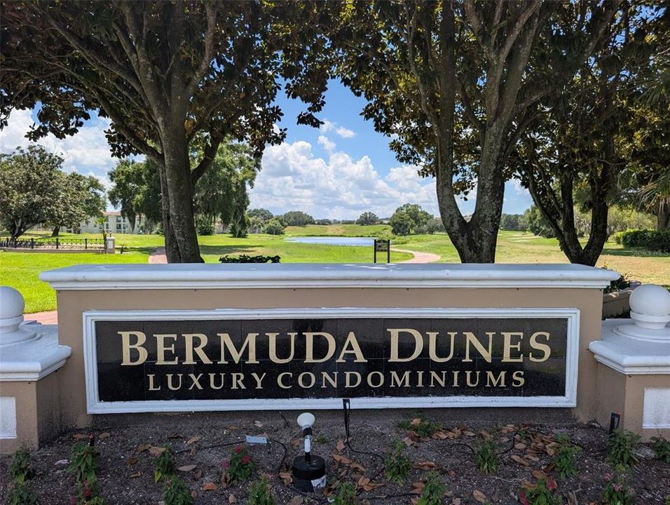 For Sale: $137,500 (1 beds, 1 baths, 842 Square Feet)