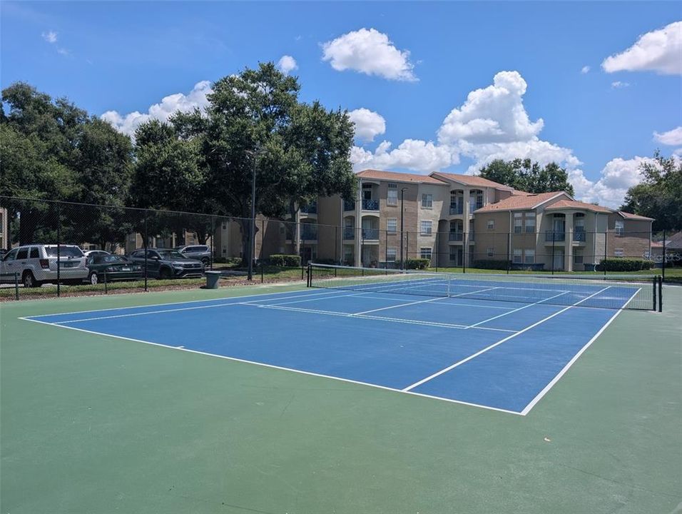 For Sale: $137,500 (1 beds, 1 baths, 842 Square Feet)