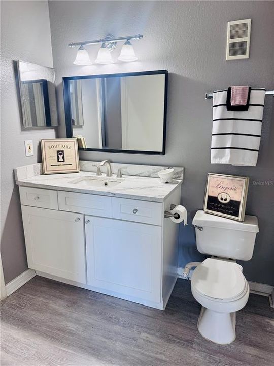 For Sale: $137,500 (1 beds, 1 baths, 842 Square Feet)