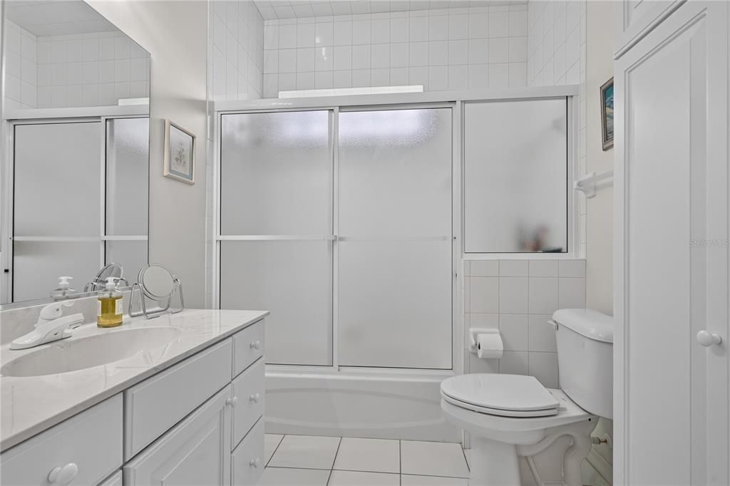 For Sale: $420,000 (2 beds, 2 baths, 2526 Square Feet)