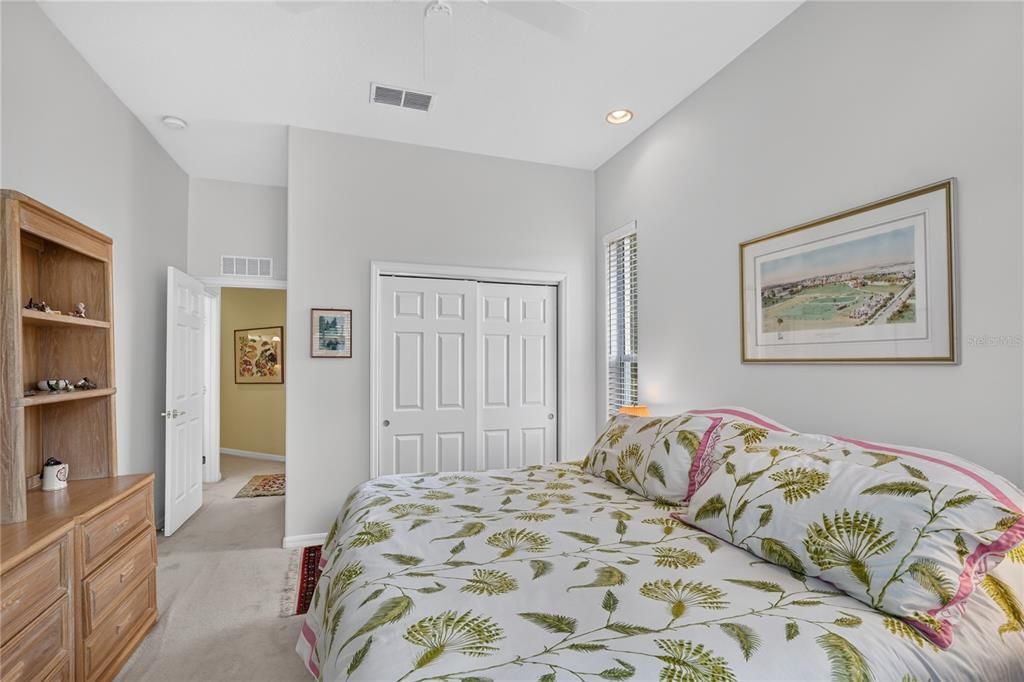 For Sale: $420,000 (2 beds, 2 baths, 2526 Square Feet)
