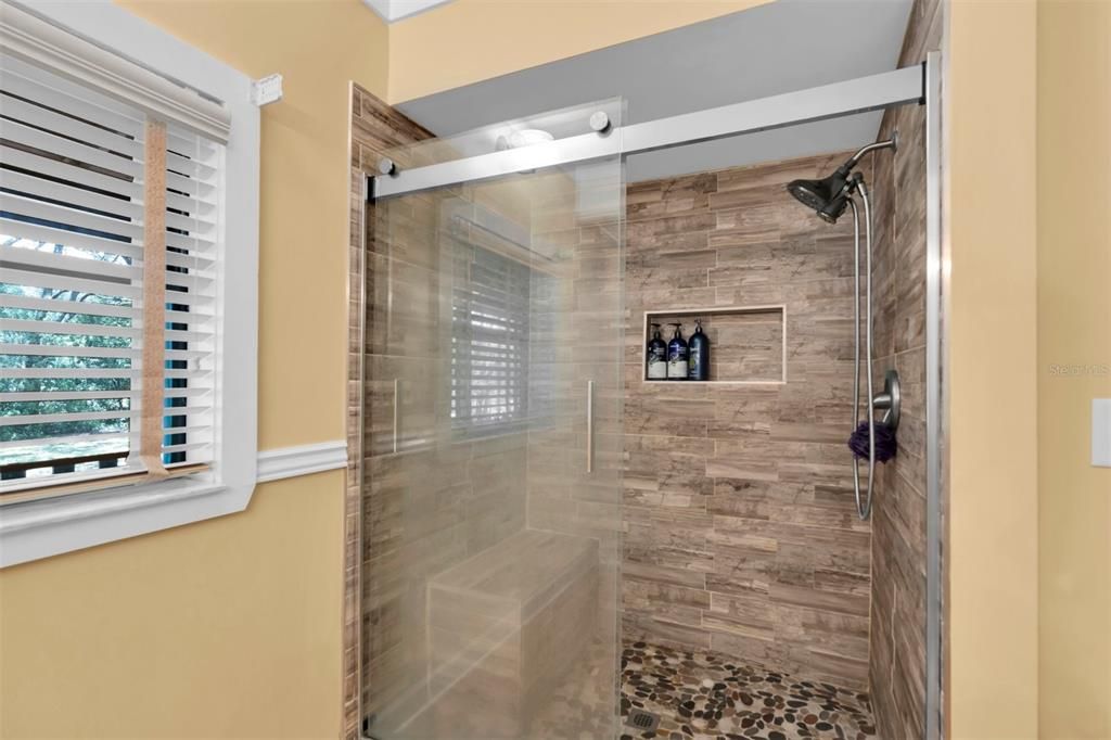 For Sale: $559,000 (3 beds, 2 baths, 1728 Square Feet)