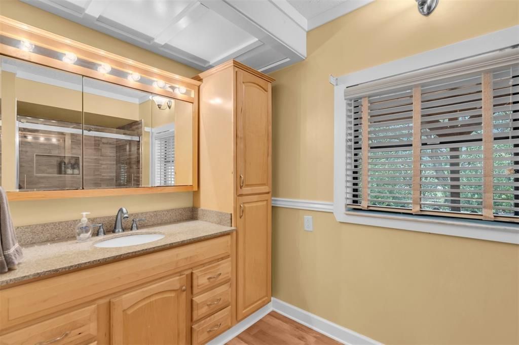 For Sale: $559,000 (3 beds, 2 baths, 1728 Square Feet)
