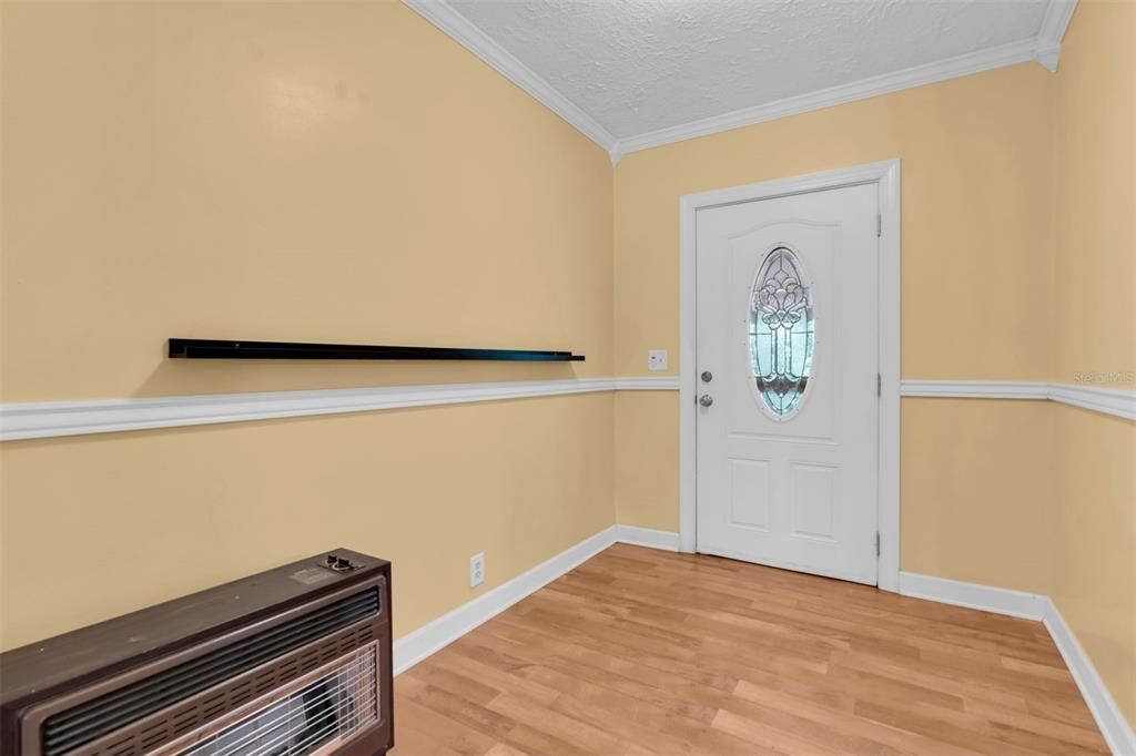 For Sale: $559,000 (3 beds, 2 baths, 1728 Square Feet)