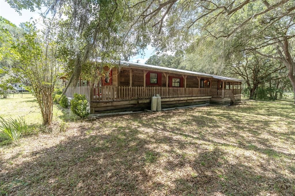 For Sale: $559,000 (3 beds, 2 baths, 1728 Square Feet)