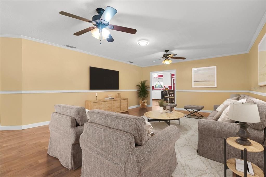 For Sale: $559,000 (3 beds, 2 baths, 1728 Square Feet)