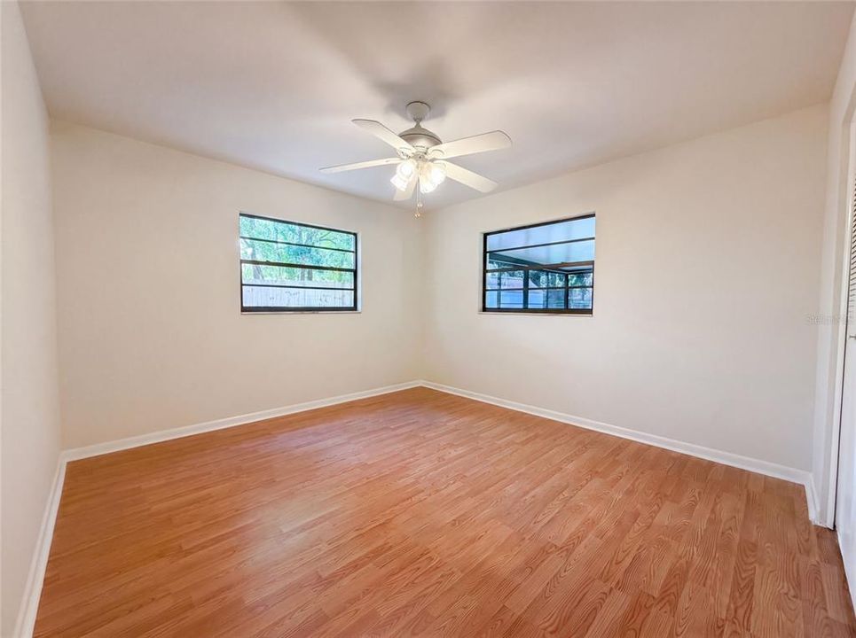 For Sale: $275,000 (3 beds, 2 baths, 1379 Square Feet)