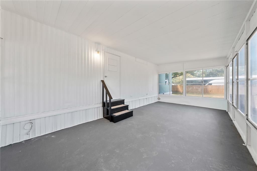 For Sale: $289,900 (3 beds, 2 baths, 1448 Square Feet)