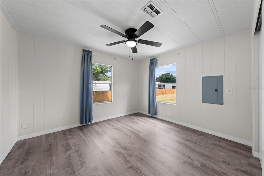 For Sale: $289,900 (3 beds, 2 baths, 1448 Square Feet)