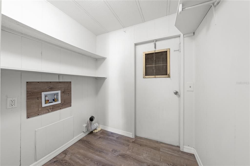For Sale: $289,900 (3 beds, 2 baths, 1448 Square Feet)