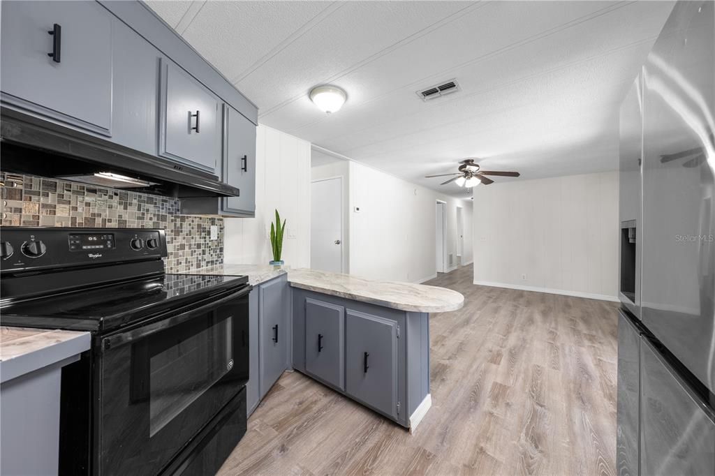 For Sale: $289,900 (3 beds, 2 baths, 1448 Square Feet)