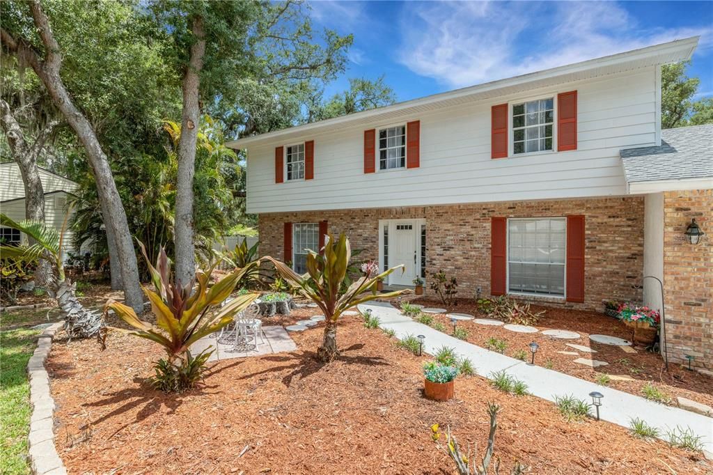 For Sale: $689,000 (4 beds, 3 baths, 2605 Square Feet)