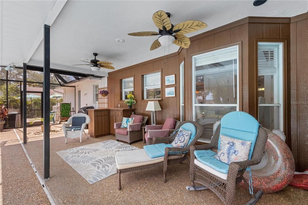 For Sale: $689,000 (4 beds, 3 baths, 2605 Square Feet)