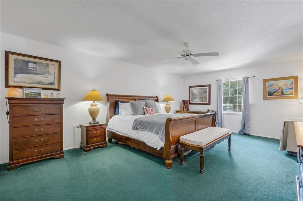 For Sale: $689,000 (4 beds, 3 baths, 2605 Square Feet)
