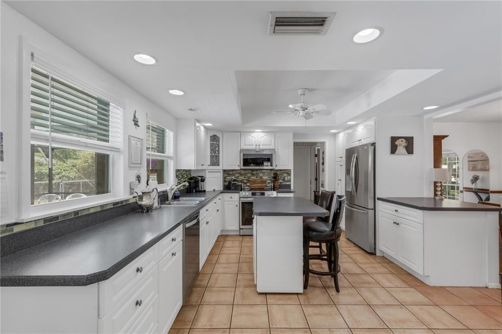 For Sale: $689,000 (4 beds, 3 baths, 2605 Square Feet)