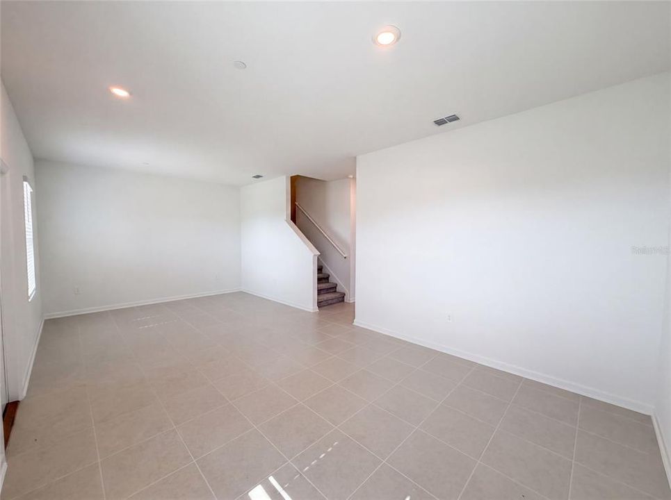 En Venta: $345,000 (3 camas, 2 baños, 1755 Pies cuadrados)