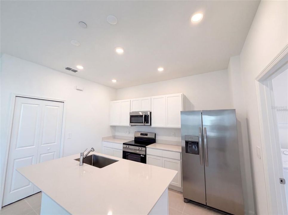 En Venta: $345,000 (3 camas, 2 baños, 1755 Pies cuadrados)