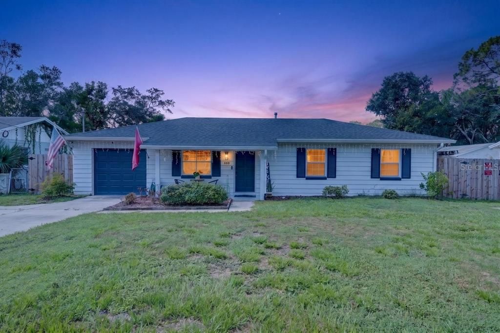 For Sale: $395,000 (3 beds, 1 baths, 1431 Square Feet)