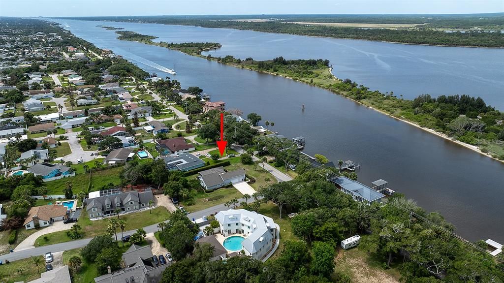 En Venta: $599,000 (3 camas, 3 baños, 2728 Pies cuadrados)