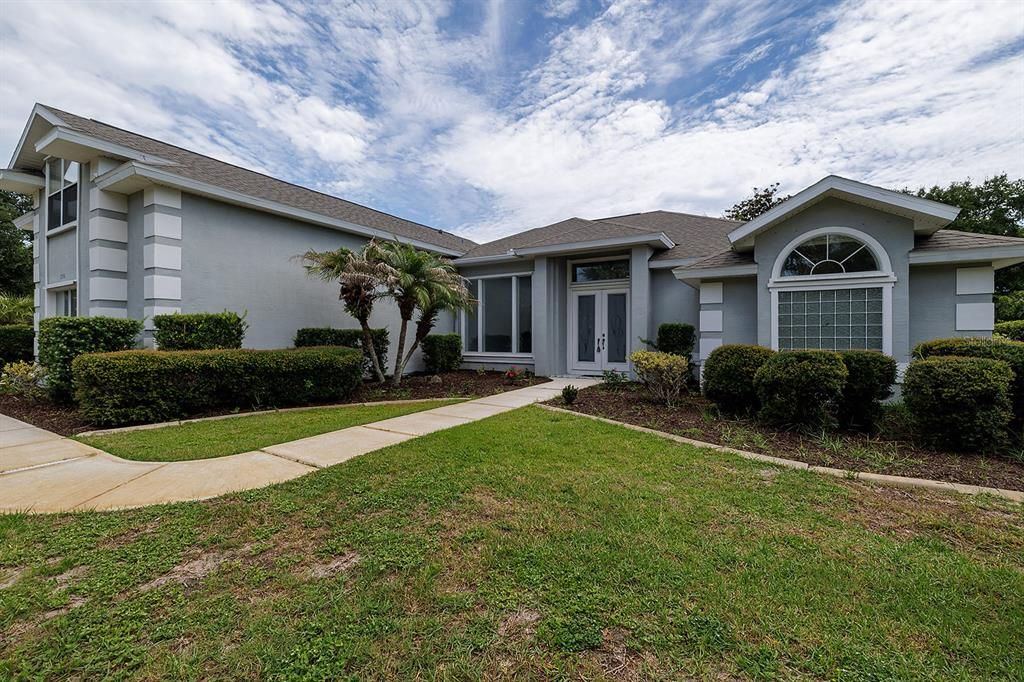En Venta: $599,000 (3 camas, 3 baños, 2728 Pies cuadrados)
