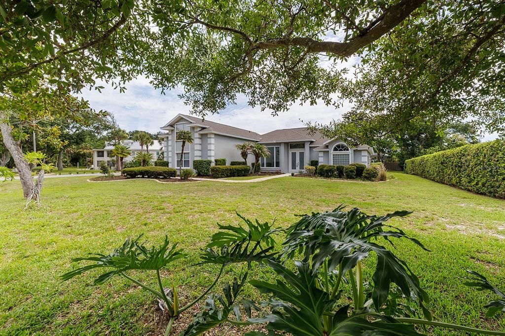 En Venta: $599,000 (3 camas, 3 baños, 2728 Pies cuadrados)