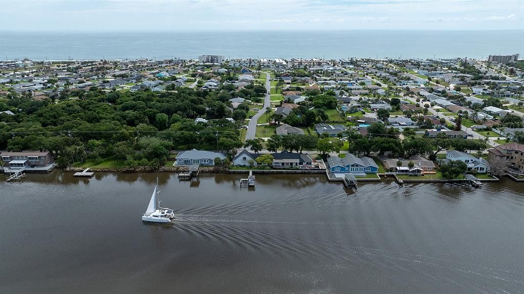 En Venta: $599,000 (3 camas, 3 baños, 2728 Pies cuadrados)