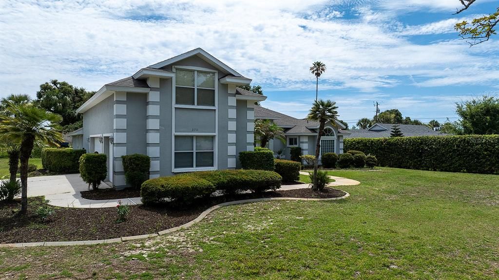 En Venta: $599,000 (3 camas, 3 baños, 2728 Pies cuadrados)
