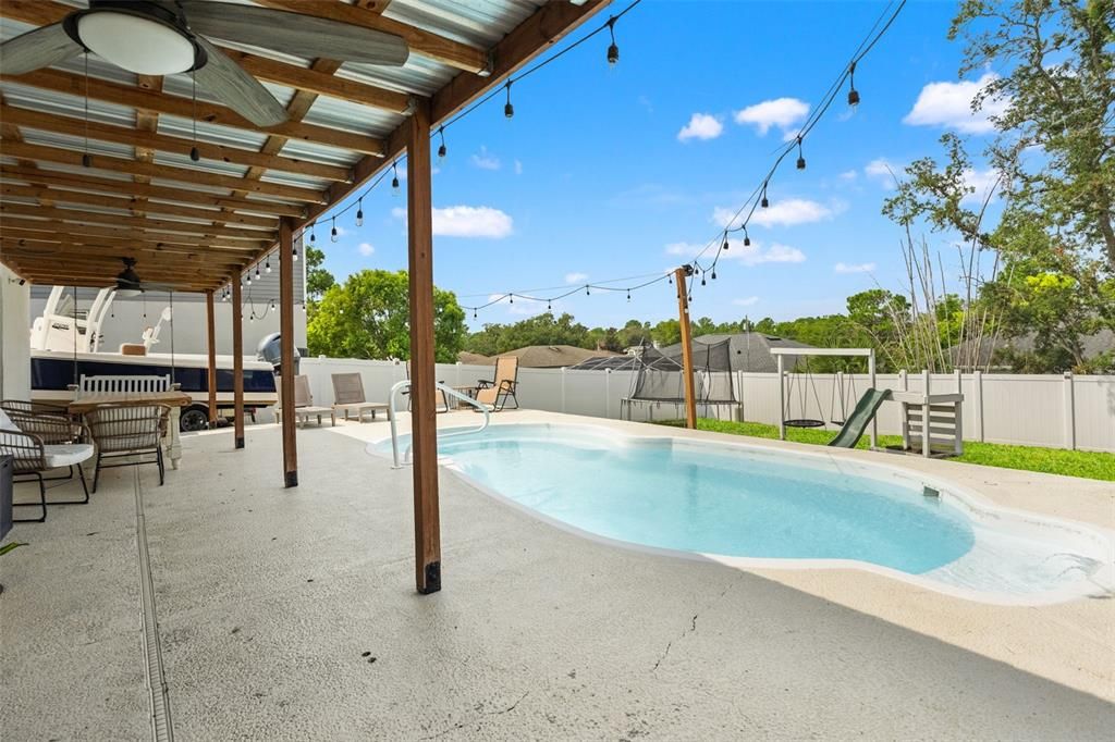 En Venta: $405,000 (3 camas, 2 baños, 2344 Pies cuadrados)