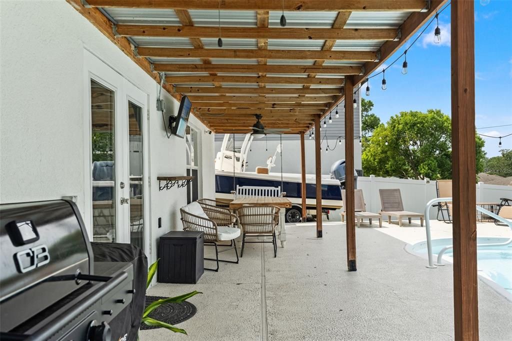 En Venta: $405,000 (3 camas, 2 baños, 2344 Pies cuadrados)